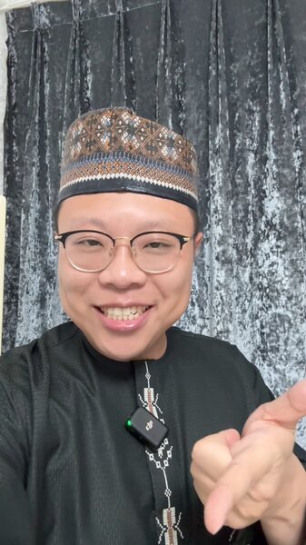 1_001_Wishes__Hausa_Influencer_Zhang_Weiwei_Inspires_Global_Peace_Dreams_for_2025_poster - News for amigos, by amigos _1_001_Wishes__Hausa_Influencer_Zhang_Weiwei_Inspires_Global_Peace_Dreams_for_2025 video poster