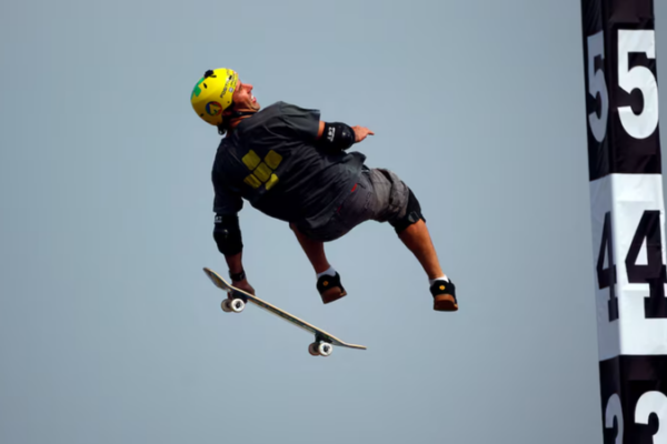 50-Year-Old Skateboarder Andy Macdonald Joins Teen Teammates for 2024 Olympics! 50_Year_Old_Skateboarder_Andy_Macdonald_Joins_Teen_Teammates_for_2024_Olympics_
