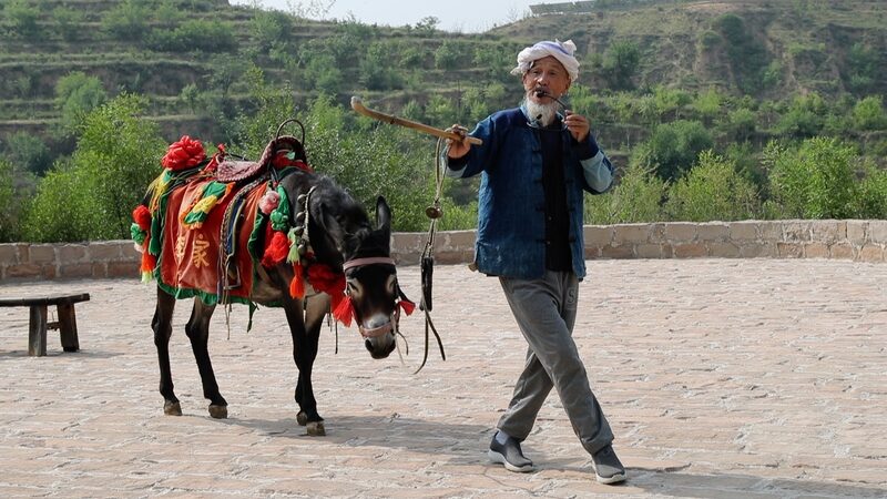 70_Year_Old_s_Folk_Songs_Bring_Loess_Plateau_s_Traditions_to_Life_poster - News for amigos, by amigos 70_Year_Old_s_Folk_Songs_Bring_Loess_Plateau_s_Traditions_to_Life video poster