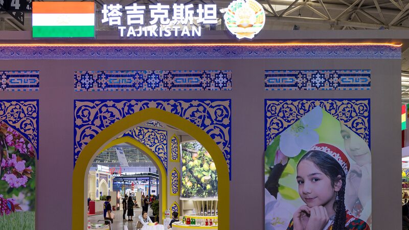 8th_China_Eurasia_Expo_Lights_Up_Xinjiang_ - News for amigos, by amigos __8th_China_Eurasia_Expo_Lights_Up_Xinjiang_