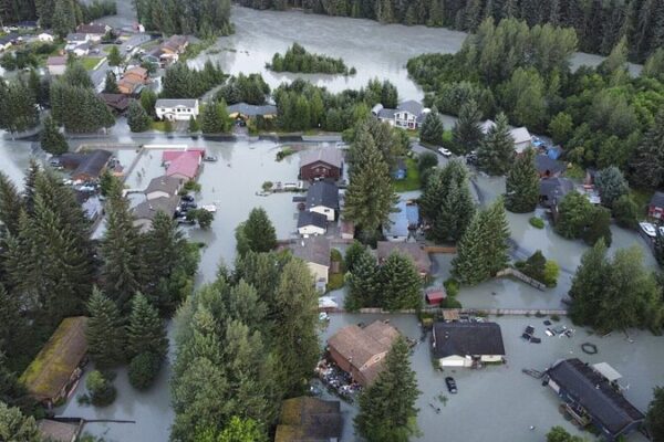 Alaska Glacier’s Surprise Flooding Damages Over 100 Homes 😱 Alaska_Glacier_s_Surprise_Flooding_Damages_Over_100_Homes__