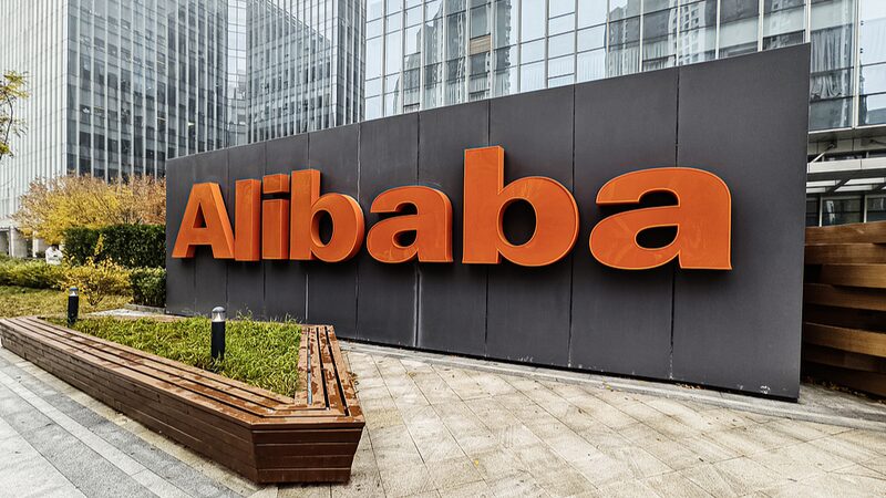 Alibaba_Unveils_Qwen_2_5_Max_AI_Model__Rivaling_DeepSeek_V3_on_Chinese_New_Year - News for amigos, by amigos Alibaba_Unveils_Qwen_2_5_Max_AI_Model__Rivaling_DeepSeek_V3_on_Chinese_New_Year