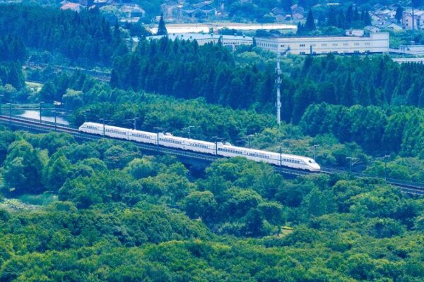 All Aboard! 🚄 China’s First Yangtze River Delta Loop Line Now Open All_Aboard____China_s_First_Yangtze_River_Delta_Loop_Line_Now_Open