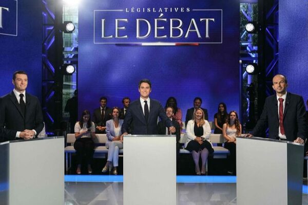 All Eyes on France: Macron’s Surprise Snap Election Sparks Political Frenzy 🇫🇷 All_Eyes_on_France__Macron_s_Surprise_Snap_Election_Sparks_Political_Frenzy___