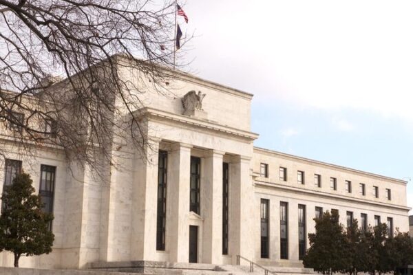 👀 Americans Anticipate First Fed Rate Cut Since March 2022!