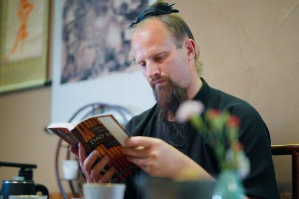 An American’s Journey: Jake Pinnick Transforms into a Daoist Priest in Wudang An_American_s_Journey__Jake_Pinnick_Transforms_into_a_Daoist_Priest_in_Wudang video poster
