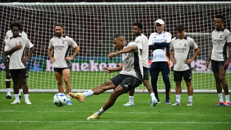 Ancelotti Tight-Lipped on Mbappe’s Super Cup Debut 🤫 Ancelotti_Tight_Lipped_on_Mbappe_s_Super_Cup_Debut__