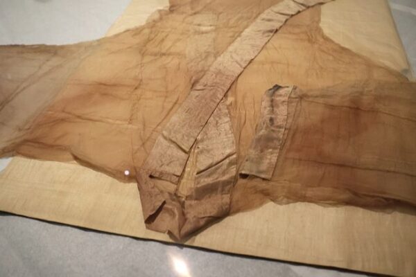 Ancient ‘Light as Smoke’ Gown Wows at Hunan Museum Exhibition Ancient__Light_as_Smoke__Gown_Wows_at_Hunan_Museum_Exhibition