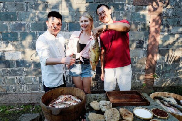 Anhui’s ‘Stinky Mandarin Fish’: The Tasty Legend Behind the Smelly Dish Anhui_s__Stinky_Mandarin_Fish___The_Tasty_Legend_Behind_the_Smelly_Dish