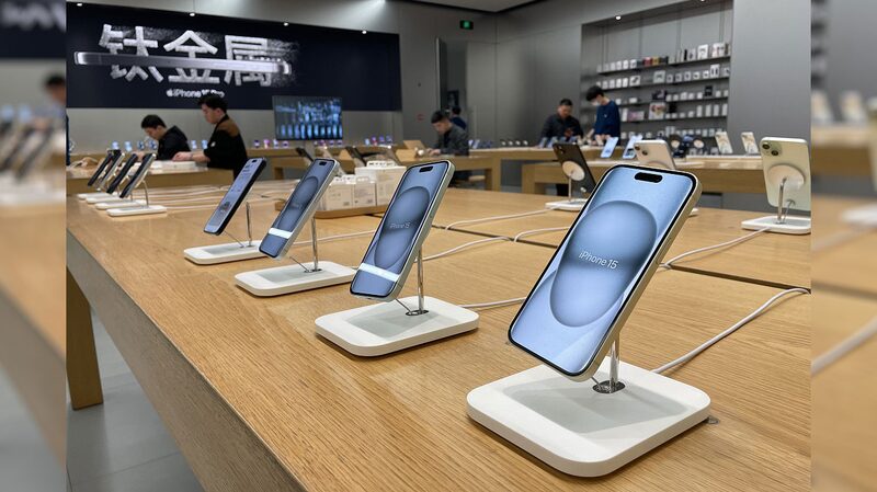 Apple_s_iPhone_Sales_in_China_Drop_19__as_Huawei_Makes_a_Comeback__ - News for amigos, by amigos Apple_s_iPhone_Sales_in_China_Drop_19__as_Huawei_Makes_a_Comeback__