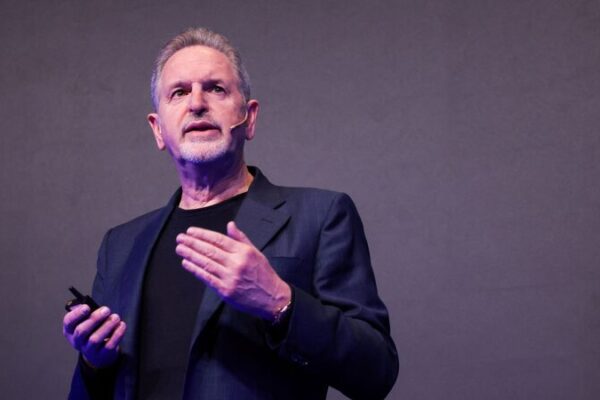 Arm Aims for 50% of Windows PCs in 5 Years, Says CEO 🎯🔥 Arm_Aims_for_50__of_Windows_PCs_in_5_Years__Says_CEO___