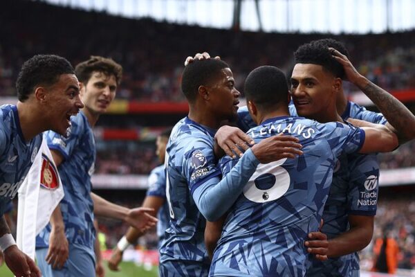 Arsenal Stunned by Villa as Leverkusen Makes Bundesliga History 🏆 Arsenal_Stunned_by_Villa_as_Leverkusen_Makes_Bundesliga_History__
