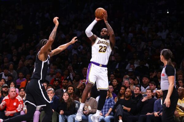 At 39, LeBron Hits 9 Threes, Says ‘I Don’t Have Much Time Left’ At_39__LeBron_Hits_9_Threes__Says__I_Don_t_Have_Much_Time_Left_