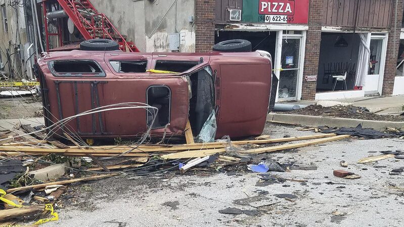 At_Least_4_Killed_as_Tornadoes_Tear_Through_Oklahoma_____More_Storms_Expected - News for amigos, by amigos At_Least_4_Killed_as_Tornadoes_Tear_Through_Oklahoma_____More_Storms_Expected