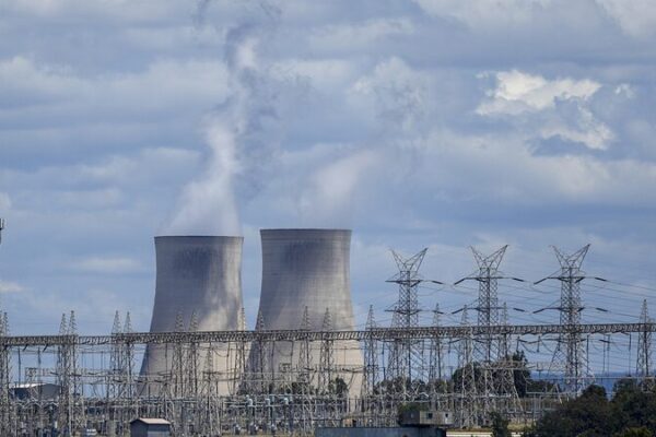 Australia’s Bold Plan: Cut Emissions by 75% by 2035 🌏🔥 Australia_s_Bold_Plan__Cut_Emissions_by_75__by_2035___