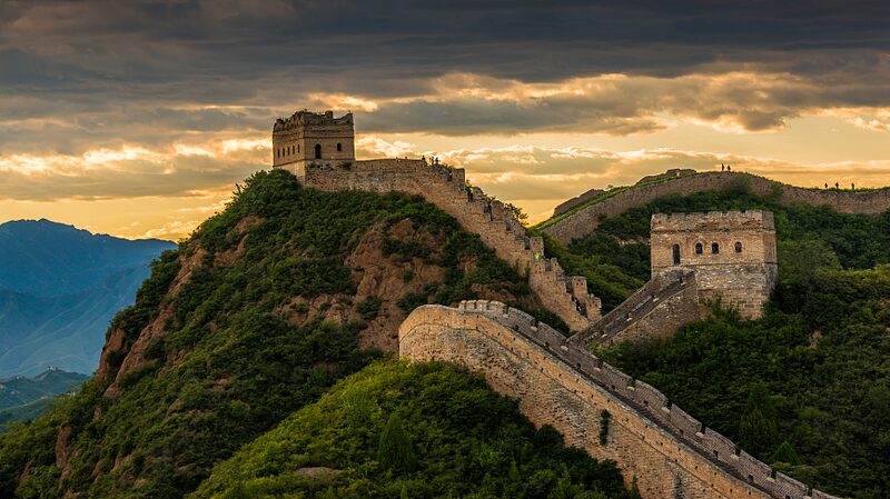 Autumn_Magic_at_Jinshanling__China_s_Great_Wall_Comes_Alive___poster - News for amigos, by amigos Autumn_Magic_at_Jinshanling__China_s_Great_Wall_Comes_Alive__ video poster