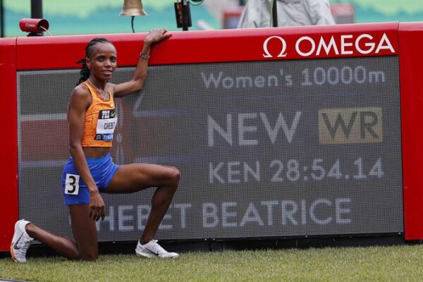 🏃♀️ Beatrice Chebet Shatters 10,000m World Record in Stunning Debut! _____Beatrice_Chebet_Shatters_10_000m_World_Record_in_Stunning_Debut_