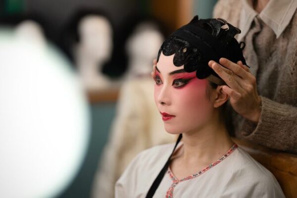 Behind the Scenes of Kunqu Opera’s ‘Legend of the White Snake’ 🐍✨ Behind_the_Scenes_of_Kunqu_Opera_s__Legend_of_the_White_Snake____