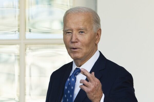 Biden Hopes Trump Reconsiders Tariffs on Mexico and Canada Biden_Hopes_Trump_Reconsiders_Tariffs_on_Mexico_and_Canada
