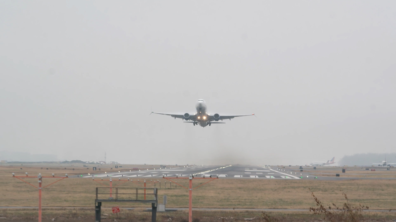 Biden_s_Farewell_Gift__Compensation_for_Flight_Delays______poster - News for amigos, by amigos Biden_s_Farewell_Gift__Compensation_for_Flight_Delays_____ video poster