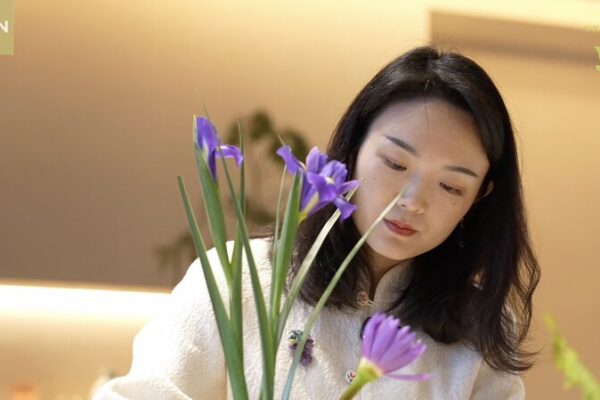 Blooming Tribute: Wang Hui’s Floral Art Celebrates Macao’s 25th Anniversary 🌸 Blooming_Tribute__Wang_Hui_s_Floral_Art_Celebrates_Macao_s_25th_Anniversary__ video poster