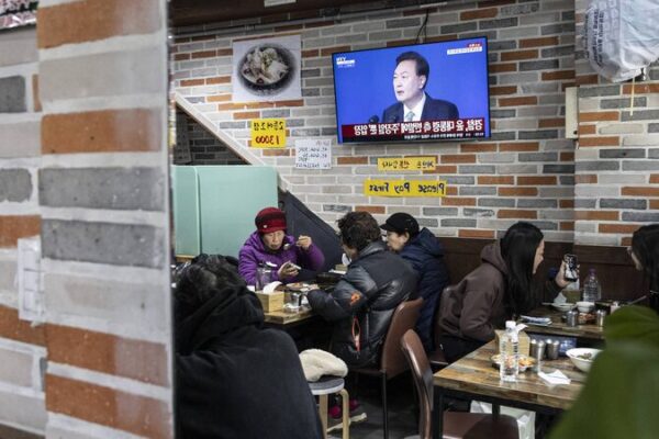 Breaking: South Korea’s Impeached President Yoon Faces Arrest Warrant 🚨 Breaking__South_Korea_s_Impeached_President_Yoon_Faces_Arrest_Warrant__