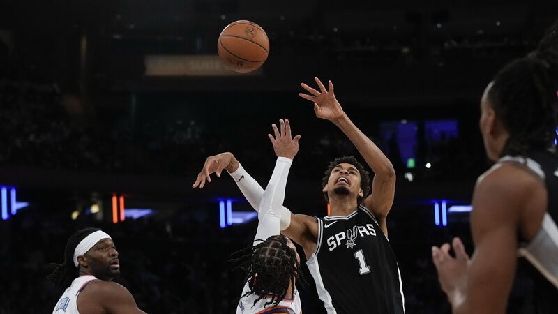 Bridges_and_Wembanyama_s_40__Point_Showdown_Ends_with_Knicks_Victory - News for amigos, by amigos Bridges_and_Wembanyama_s_40__Point_Showdown_Ends_with_Knicks_Victory