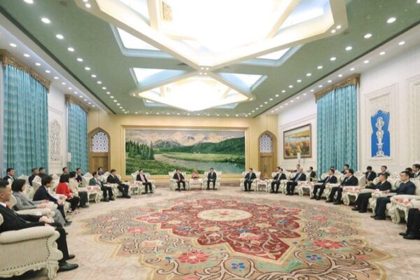 Bridging the Strait: Top Chinese Advisor Meets Kuomintang Delegation Bridging_the_Strait__Top_Chinese_Advisor_Meets_Kuomintang_Delegation
