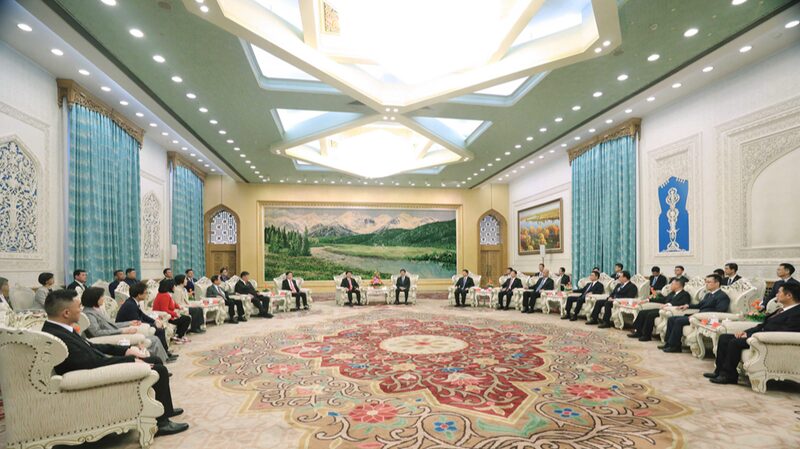 Bridging_the_Strait__Top_Chinese_Advisor_Meets_Kuomintang_Delegation - News for amigos, by amigos Bridging_the_Strait__Top_Chinese_Advisor_Meets_Kuomintang_Delegation