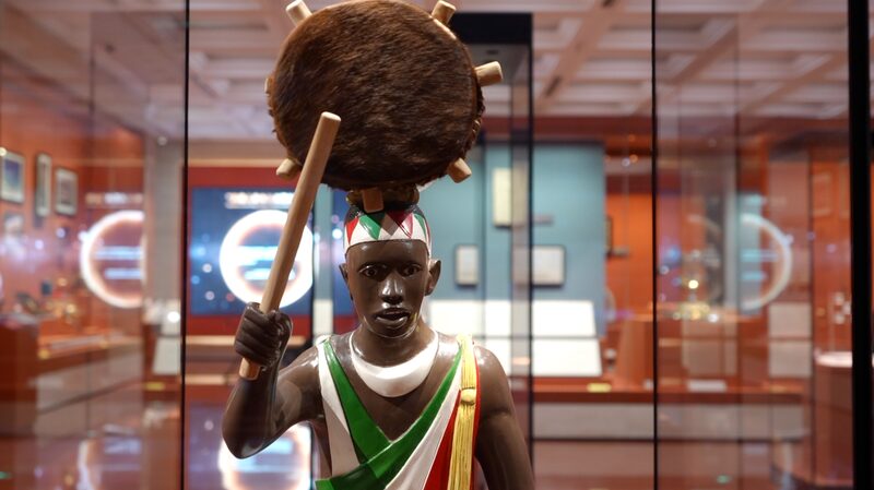 Burundi_Beats__Ritual_Drum_Dance_Sculpture_Gifted_to_President_Xi_Jinping___