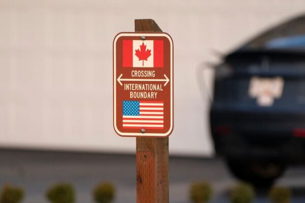 Canada Cuts Interest Rates as US Tariff Threat Looms Canada_Cuts_Interest_Rates_as_US_Tariff_Threat_Looms