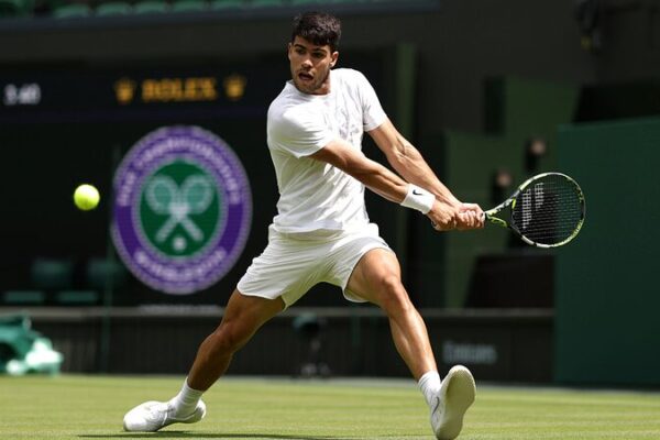 Carlos Alcaraz Gears Up for Wimbledon Defense: Ready to Rule the Grass Again! 🎾🏆 Carlos_Alcaraz_Gears_Up_for_Wimbledon_Defense__Ready_to_Rule_the_Grass_Again____