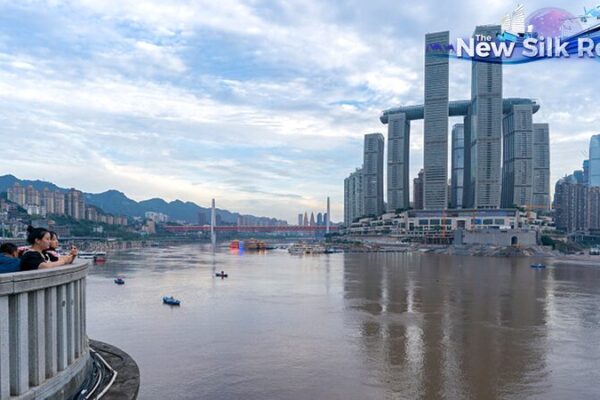 Chaotianmen Port: Chongqing’s Gateway to Heaven 🌟 Chaotianmen_Port__Chongqing_s_Gateway_to_Heaven__ video poster