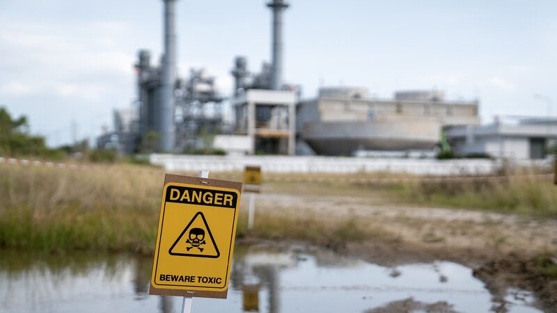 Chemical_Leak_Sparks_Emergency_in_Canada_s_Aamjiwnaang_First_Nation - News for amigos, by amigos Chemical_Leak_Sparks_Emergency_in_Canada_s_Aamjiwnaang_First_Nation