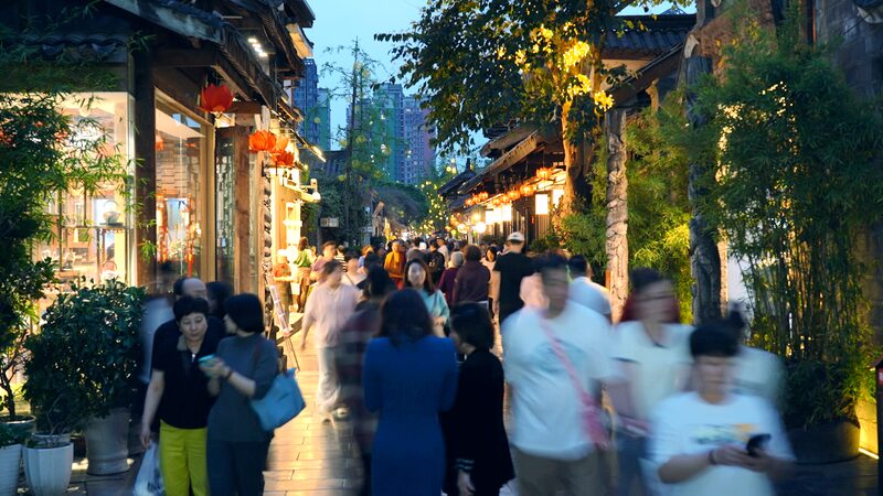 Chengdu_s_Kuanzhai_Alley_Shines_Bright_in_Stunning_Time_Lapse_Video_poster - News for amigos, by amigos Chengdu_s_Kuanzhai_Alley_Shines_Bright_in_Stunning_Time_Lapse_Video video poster