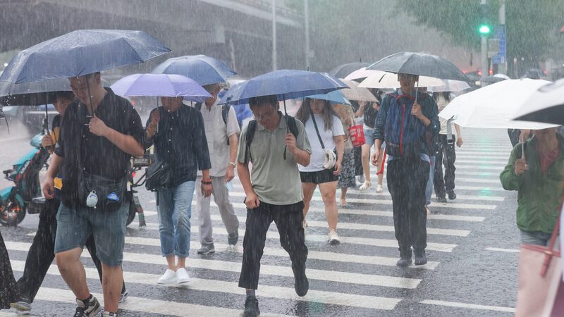 China_Activates_Emergency_Response_as_Torrential_Rains_Hit_Beijing_and_Beyond - News for amigos, by amigos China_Activates_Emergency_Response_as_Torrential_Rains_Hit_Beijing_and_Beyond