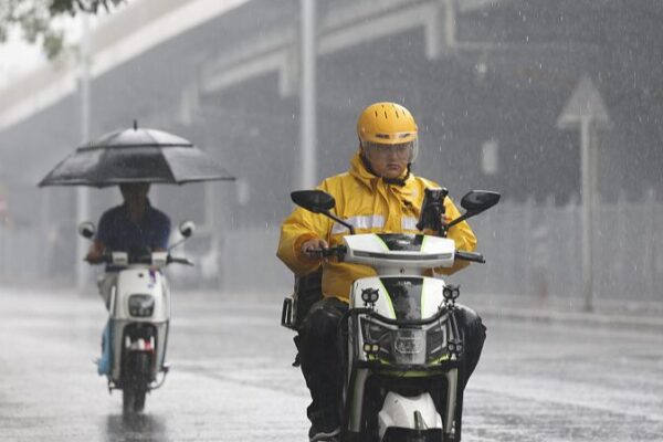 🚴♂️ China Boosts Protections for Food Delivery Heroes! _____China_Boosts_Protections_for_Food_Delivery_Heroes_