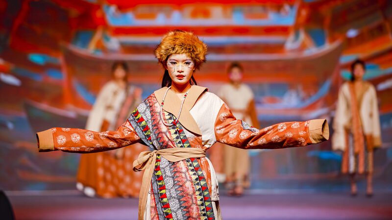 China_Chic__Young_Designers_Blend_Tradition_with_Trendy_Threads___ - News for amigos, by amigos China_Chic__Young_Designers_Blend_Tradition_with_Trendy_Threads___