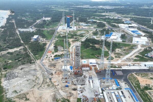 🚀 China Completes First Universal Liquid Rocket Launchpad in Hainan 🌴 __China_Completes_First_Universal_Liquid_Rocket_Launchpad_in_Hainan__