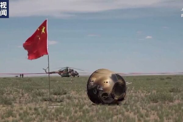 China Delivers First-Ever Far Side Moon Samples to Scientists 🚀🌕 China_Delivers_First_Ever_Far_Side_Moon_Samples_to_Scientists___