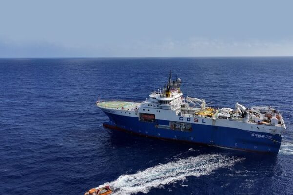 China Dives Deep: First 3,000m Ultra-Deep-Sea Exploration Underway 🌊 China_Dives_Deep__First_3_000m_Ultra_Deep_Sea_Exploration_Underway__ video poster