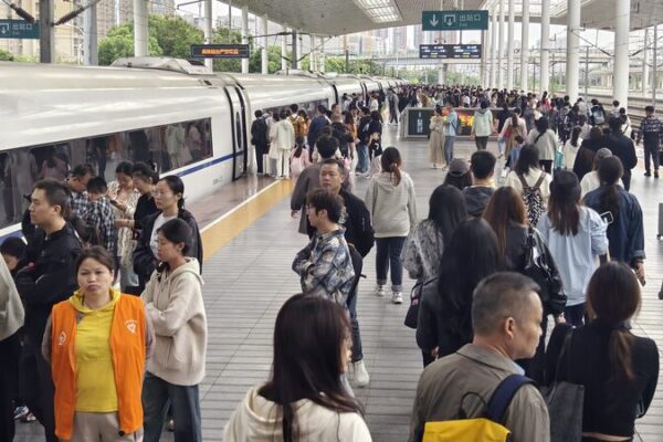 China Eases Travel Rush as National Day Holiday Ends China_Eases_Travel_Rush_as_National_Day_Holiday_Ends video poster