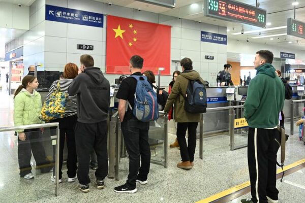 China Gears Up for Record-Breaking New Year Travel Surge 🚀 China_Gears_Up_for_Record_Breaking_New_Year_Travel_Surge__
