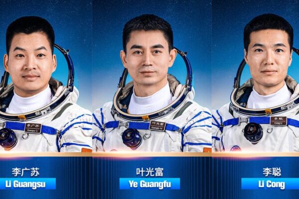 China Introduces Shenzhou-18 Crew for Next Space Adventure 🚀 China_Introduces_Shenzhou_18_Crew_for_Next_Space_Adventure__