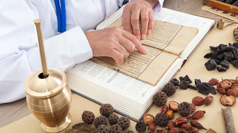 China_Invites_1_300_Foreigners_to_Master_Traditional_Chinese_Medicine__