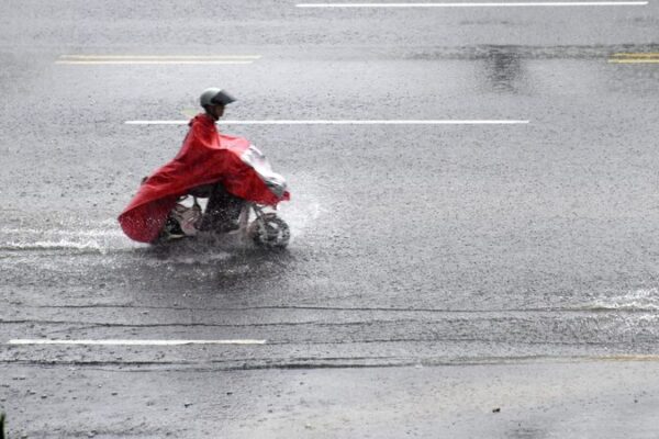 🚨 China Issues Level IV Emergency as Shandong Battles Heavy Floods __China_Issues_Level_IV_Emergency_as_Shandong_Battles_Heavy_Floods