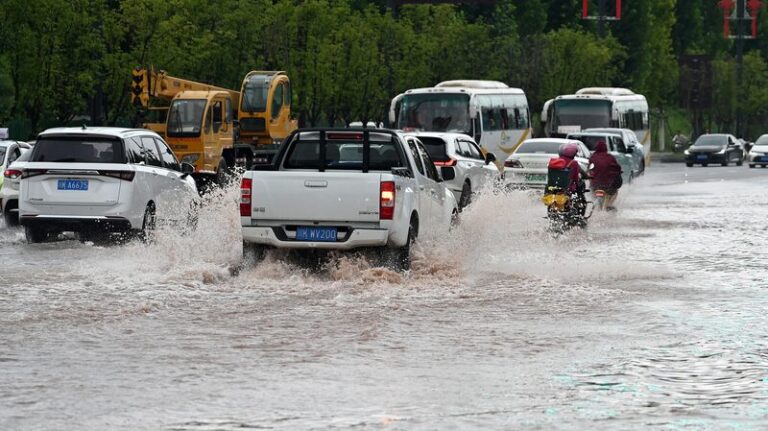 China_Issues_Orange_Alert_____Mountain_Torrent_Warnings_in_Sichuan_and_Yunnan