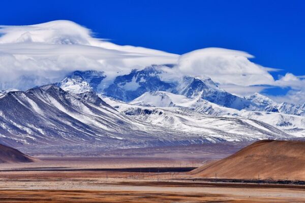 China Kicks Off Epic Climate Experiment on Mount Qomolangma 🌍🔬 China_Kicks_Off_Epic_Climate_Experiment_on_Mount_Qomolangma___