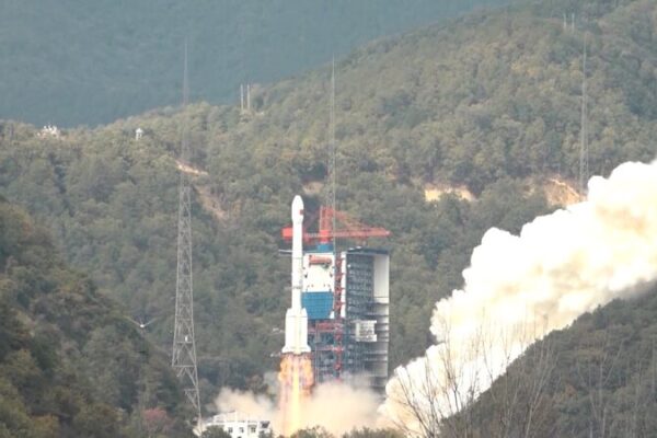 🚀 China Launches 13th Experimental Communication Satellite into Orbit __China_Launches_13th_Experimental_Communication_Satellite_into_Orbit video poster