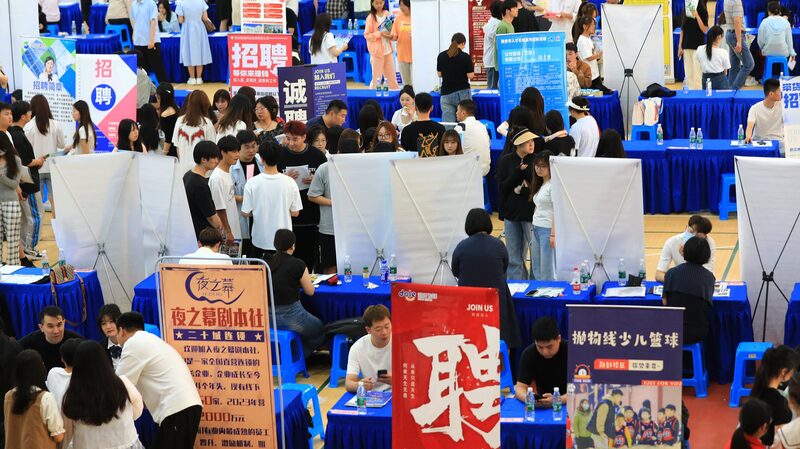 China_Launches_Massive_Job_Drive_for_Graduates__ - News for amigos, by amigos China_Launches_Massive_Job_Drive_for_Graduates__